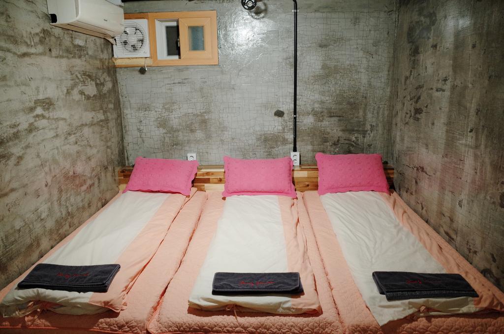 Bong Backpackers Seul Exterior foto
