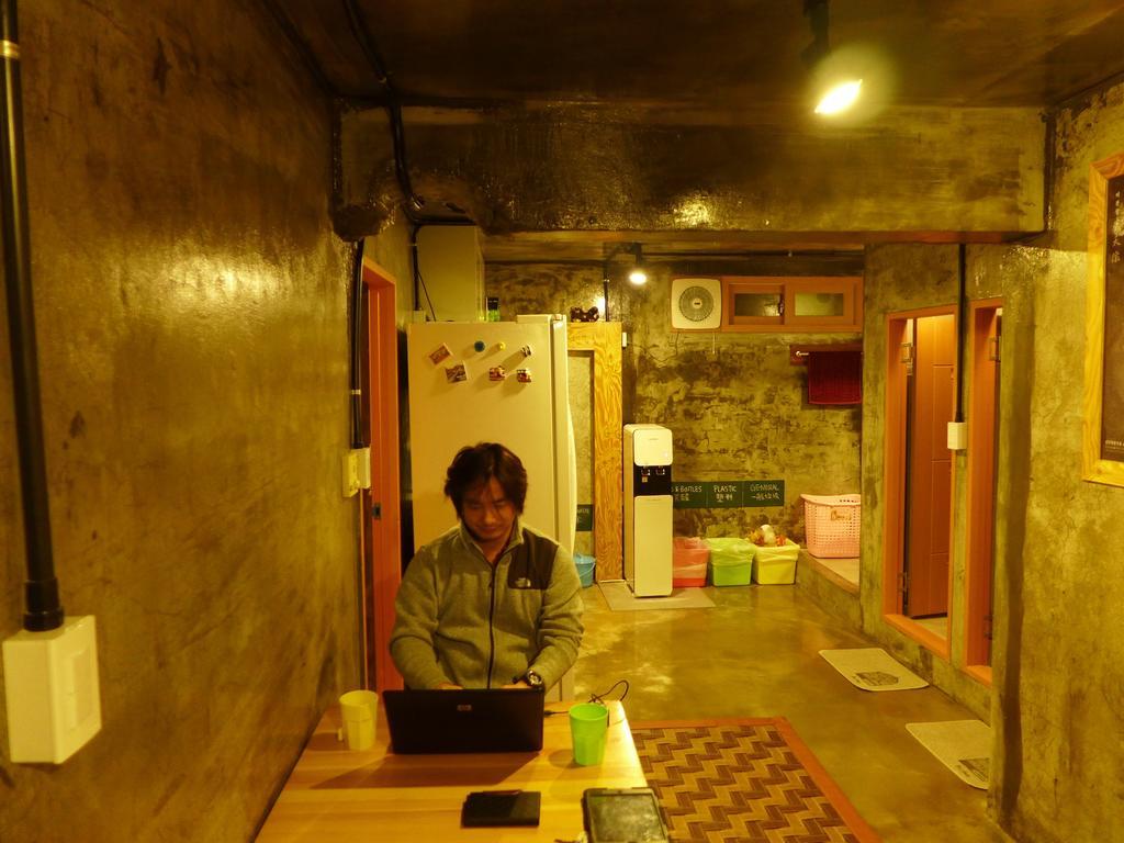 Bong Backpackers Seul Quarto foto