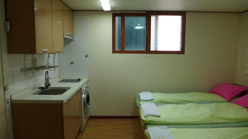 Bong Backpackers Seul Quarto foto