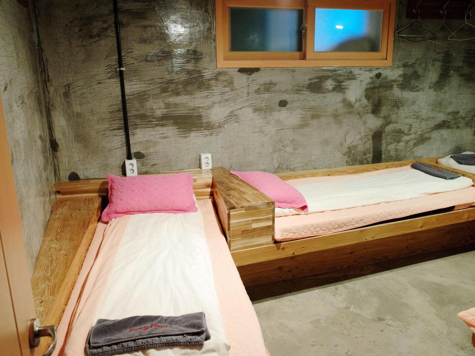 Bong Backpackers Seul Exterior foto