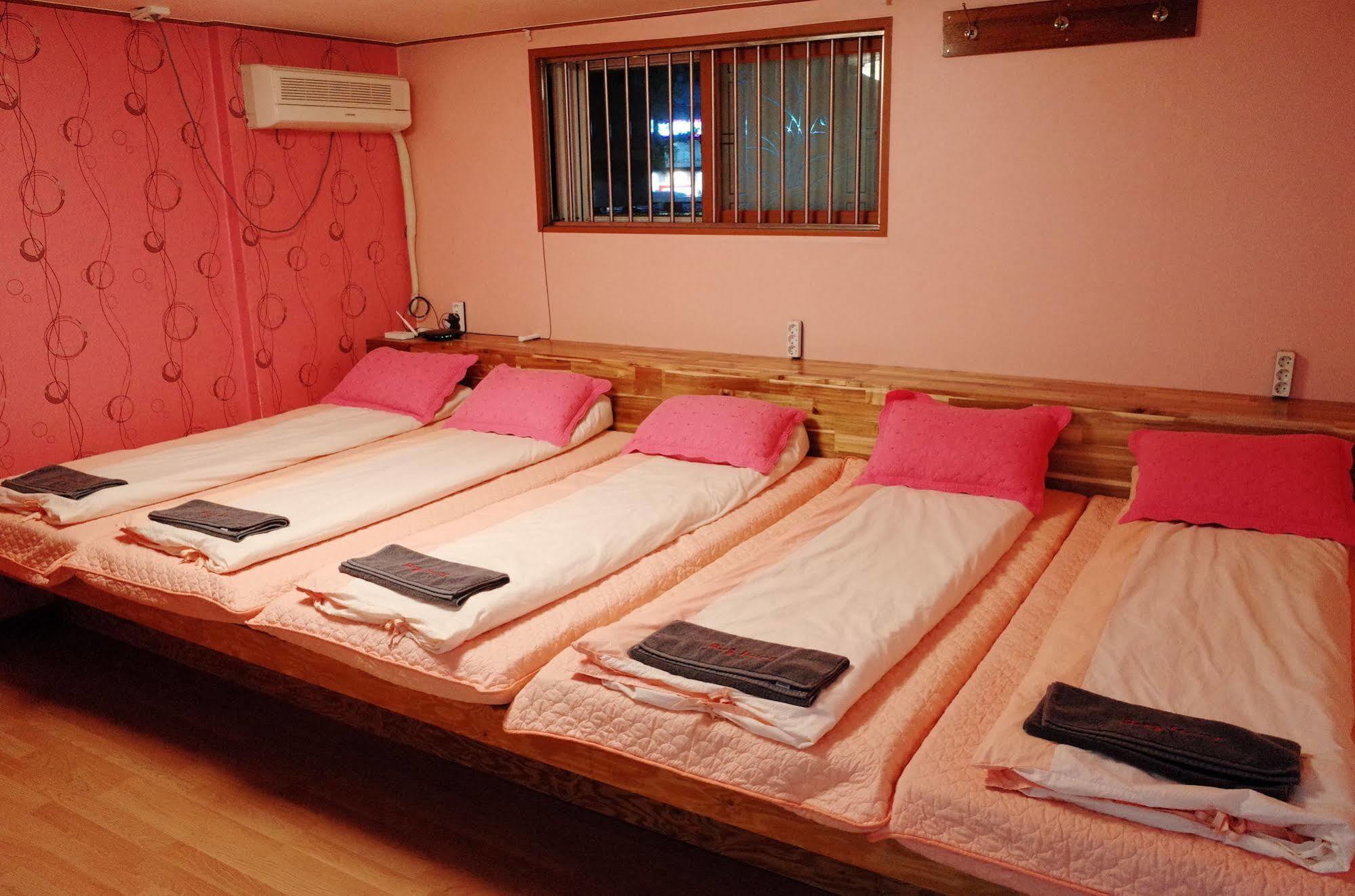 Bong Backpackers Seul Exterior foto